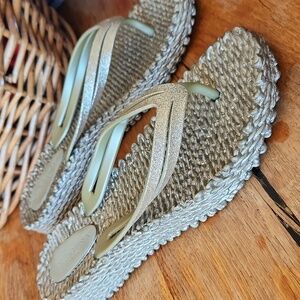 Ilse Jacobsen sz 8 flip flops Glitter Gold